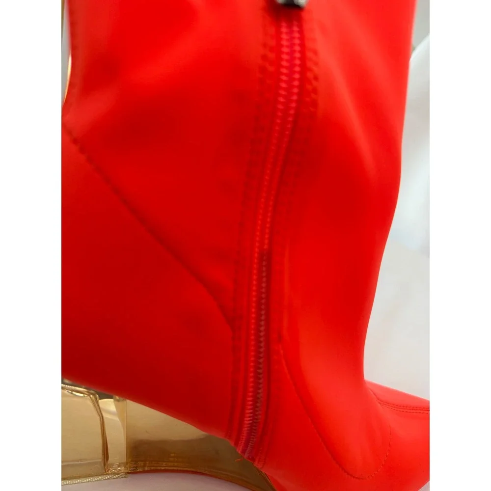 Cape Robbin bold red